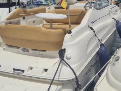 Noleggiare una Monterey 242 cruiser a Marbella
