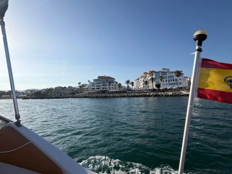 Noleggio barche Monterey 242 cruiser a Marbella su Samboat
