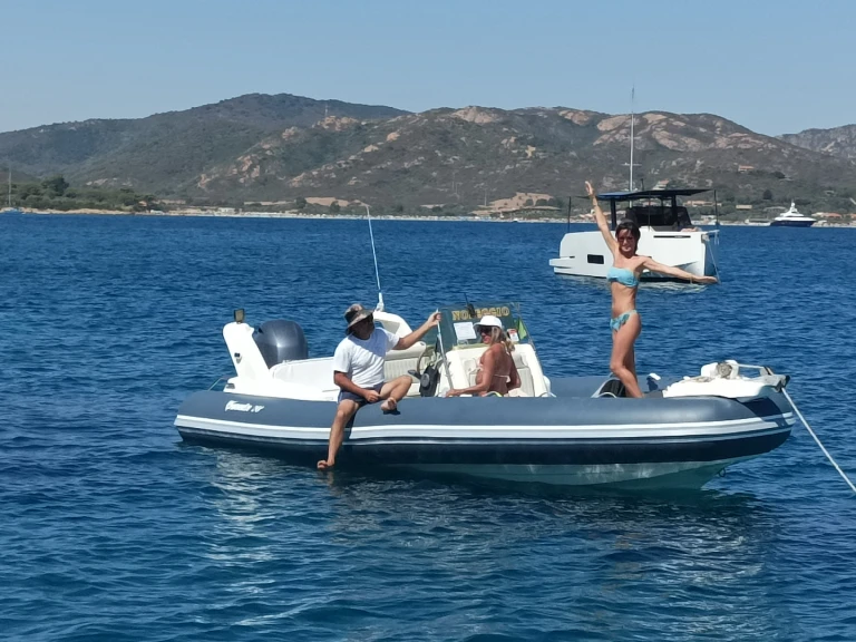 Noleggio Gommone Marlin Boat con patente nautica