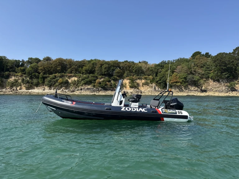Noleggio Gommone Zodiac con patente nautica