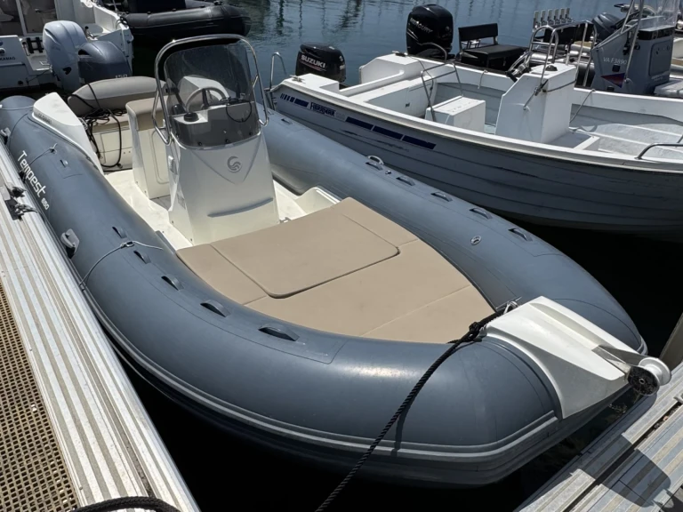 Noleggio Gommone a La Forêt-Fouesnant – Capelli Tempest 650
