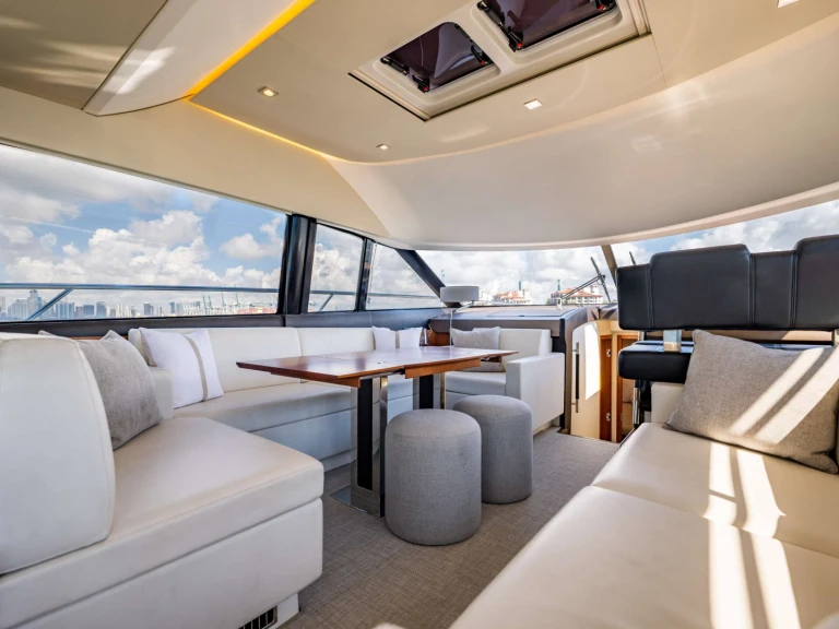 Prestige Yachts Molto Piaciuto da affittare a  Bahamas