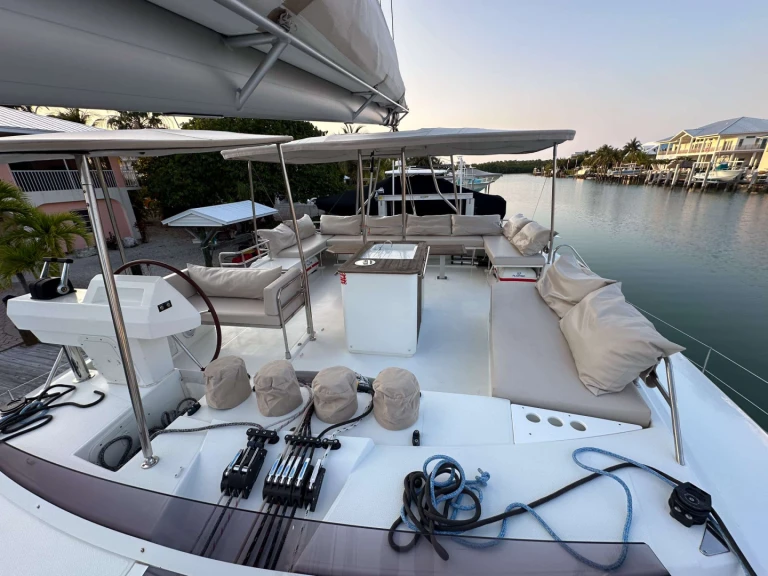 Noleggio Yacht di lusso a Florida Keys – Fountaine Pajot THE CATHOUSE