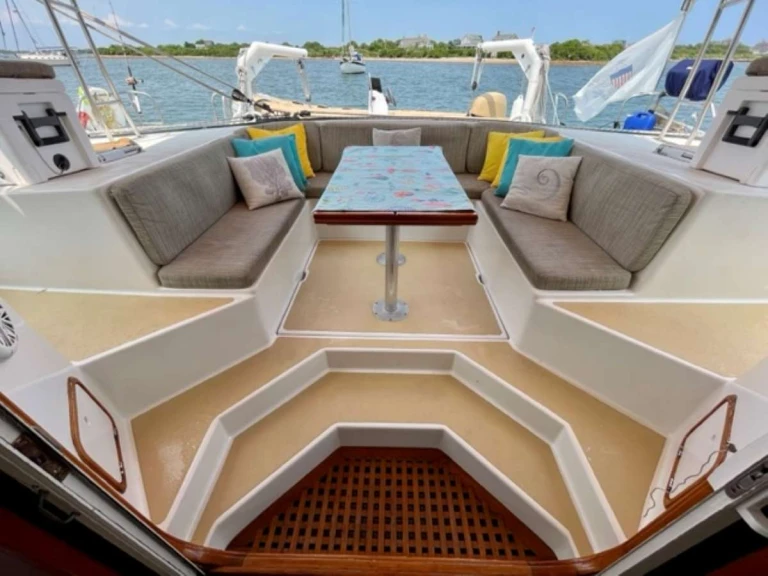 Yacht di lusso a noleggio a Block Island al miglior prezzo