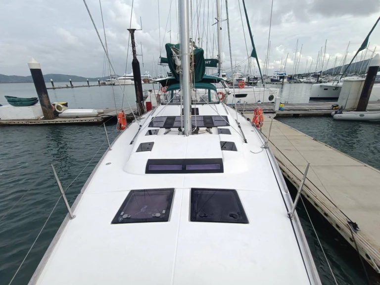 Noleggiare una Dufour Dufour 520 Grand Large a Mai Khao