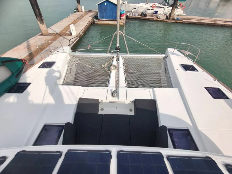 Noleggio Catamarano Lagoon con patente nautica