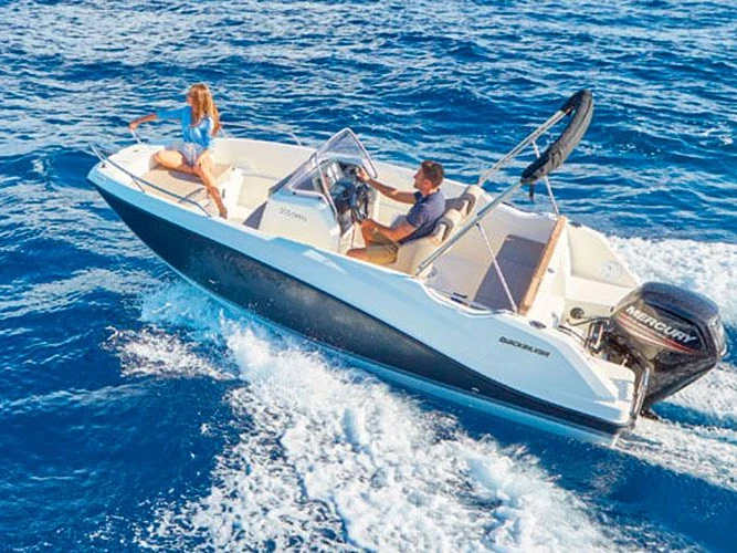 Noleggio barche Saint-Laurent-du-Var economico Activ 555 Open