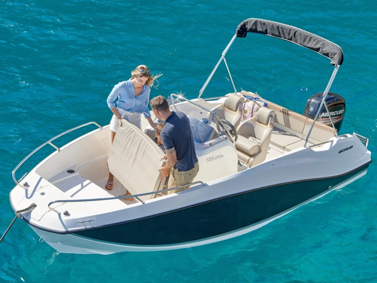 Noleggio barche Quicksilver Activ 555 Open a Saint-Laurent-du-Var su Samboat