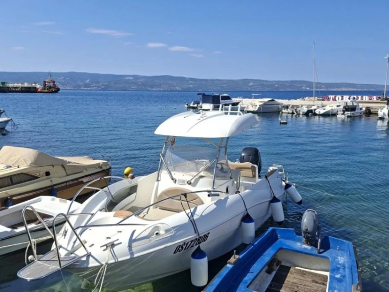 Noleggio Barca a motore a Poljica – Quicksilver Quicksilver 720 Commander