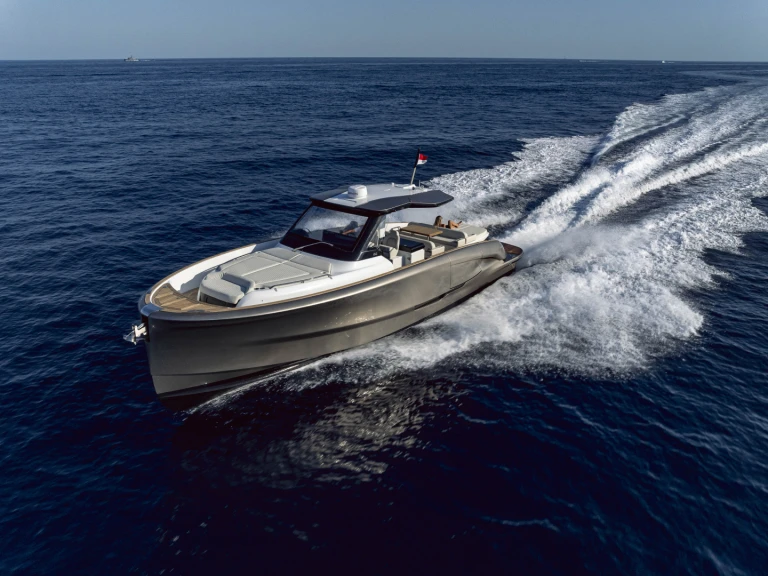 Noleggio Barca a motore con o senza skipper Solaris Power a Monaco