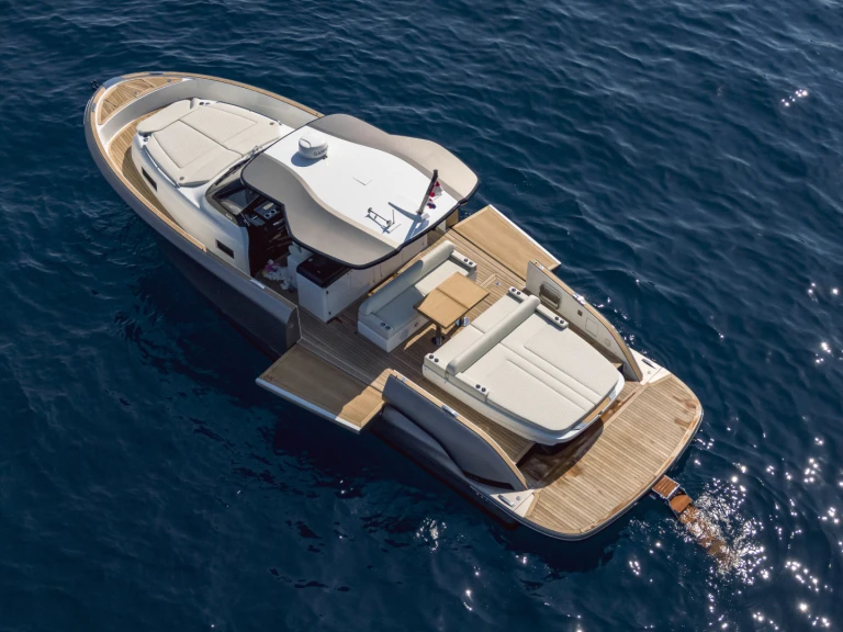Noleggio Barca a motore con o senza skipper Solaris Power a Monaco