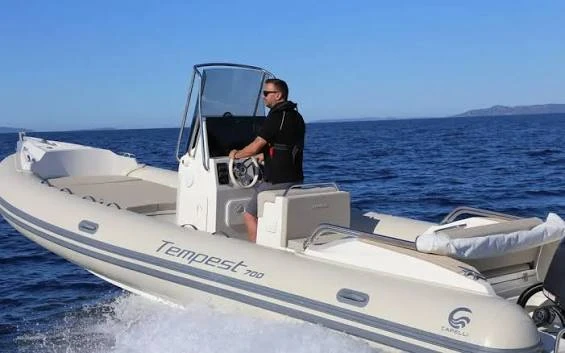 Gommone a noleggio a Port-Haliguen al miglior prezzo