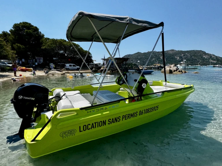 Noleggiare una Rotonautica  Hydra 4,60 a Santa Giulia