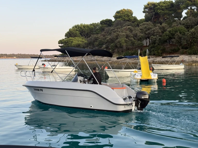 Noleggio Barca a motore a Pola – sport-mare Luka
