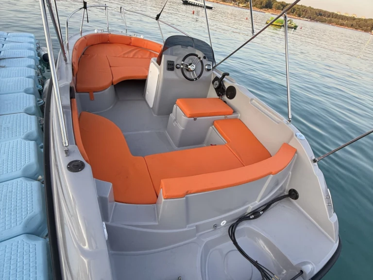Noleggio barche sport-mare Luka a Pola su Samboat