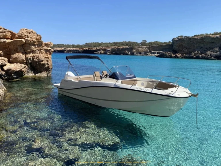 Noleggio Barca a motore a Mandelieu-la-Napoule – Quicksilver Activ 755 Open