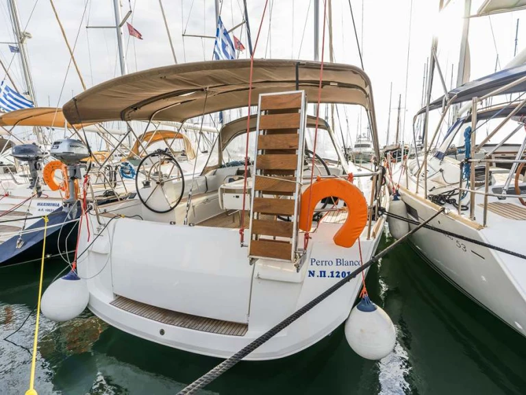 Noleggio barche Jeanneau Sun Odyssey 519 a Neo Klima su Samboat