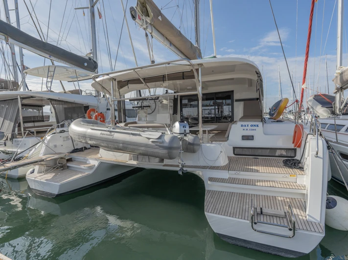 Noleggio barche Rodi (Citta) economico Lagoon 42