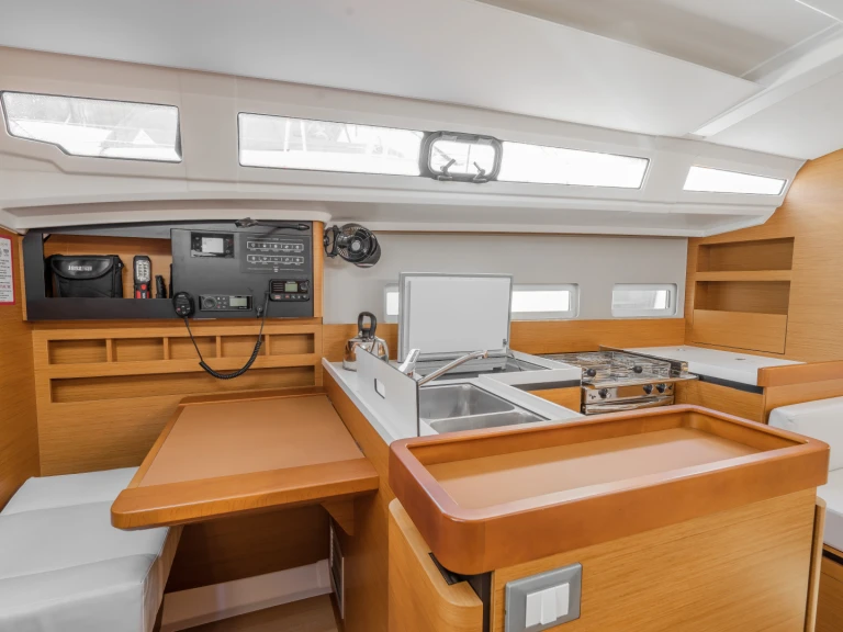 Noleggiare una Jeanneau Sun Odyssey 410 a Préveza