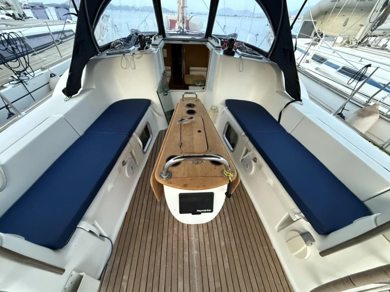 Noleggio barche Jeanneau Sun Odyssey 42i a Lávrio su Samboat