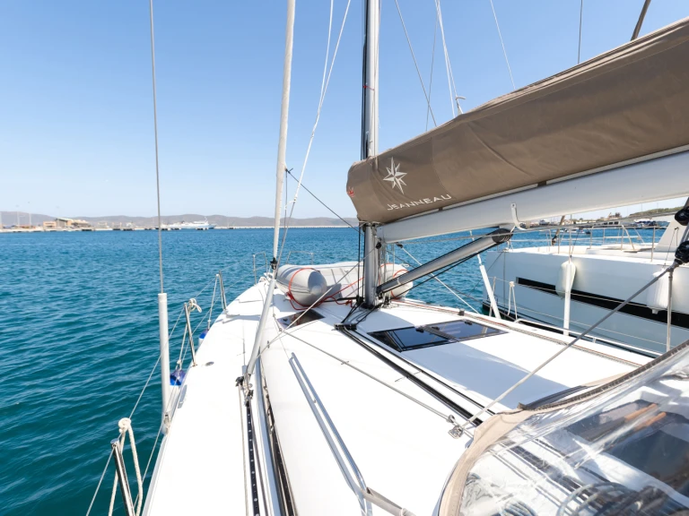 Noleggio Barca a vela a Lávrio – Jeanneau Sun Odyssey 440