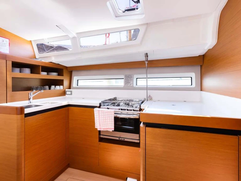 Noleggio a Néa Péramos – Jeanneau Sun Odyssey 490 su SamBoat