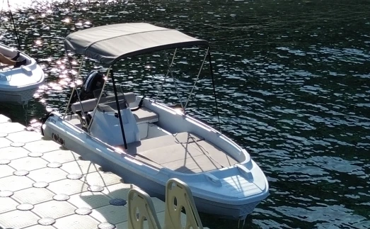 Noleggio Barca a motore a Serriera – ROTO 450s Family