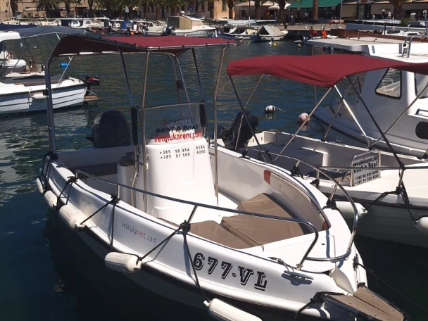 Noleggio barche Vela Luka economico bluemax 550