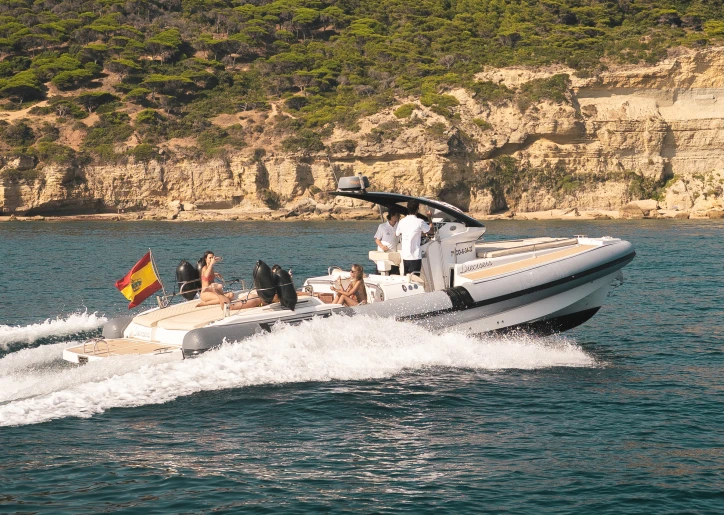 Noleggio Gommone con o senza skipper Pirelli a Puerto De Barbate