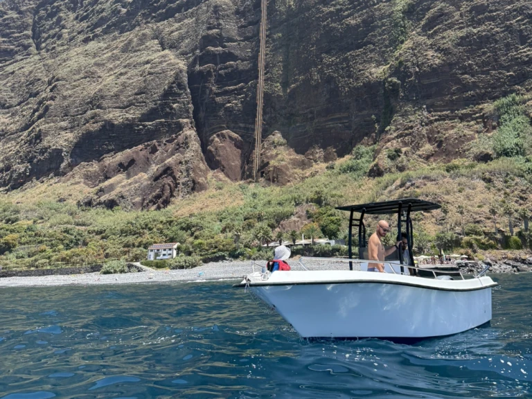 Noleggio Barca a motore con o senza skipper Meta Boats a Porto do Funchal