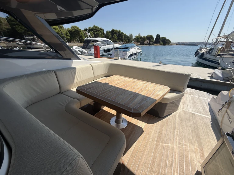 Noleggio Barca a motore Focus con patente nautica