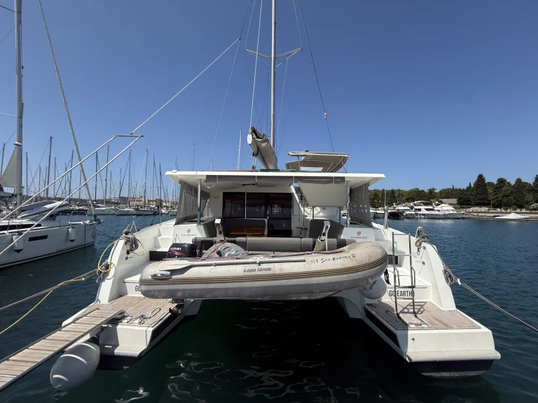 Fountaine Pajot Lucia 40 da affittare a  Pola