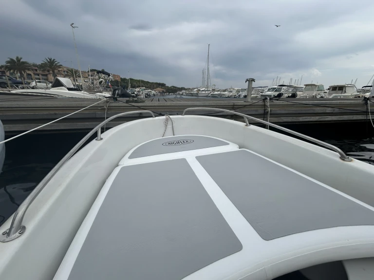 Noleggio barche Jeanneau Cap 400 Console a Six-Fours-les-Plages su Samboat