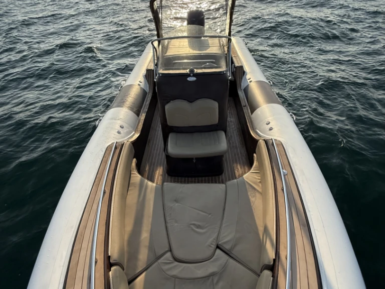 Noleggio Gommone Wimbi Boats con patente nautica