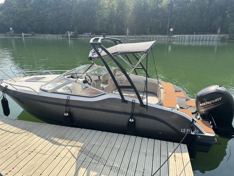 Noleggio Barca a motore Quicksilver con patente nautica