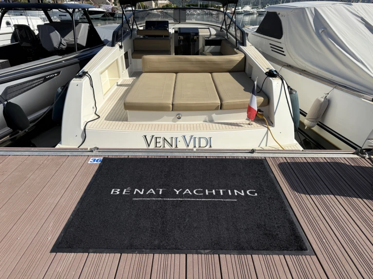 Noleggio barche Saint-Tropez economico VanDutch 40