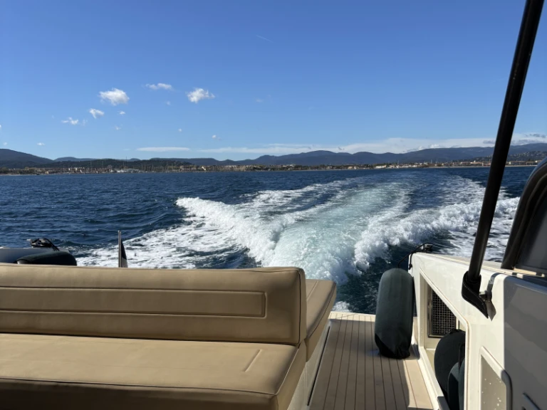 Noleggio barche VanDutch VanDutch 40 a Saint-Tropez su Samboat
