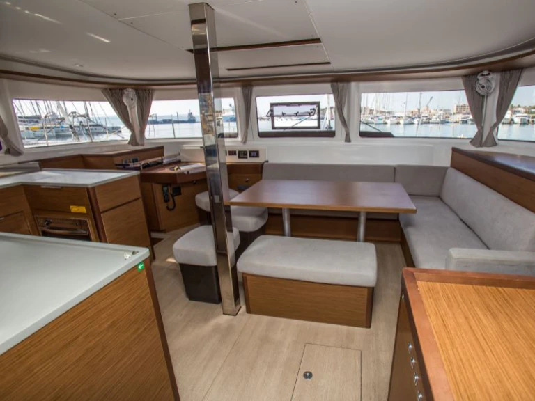 Noleggio Catamarano con o senza skipper Lagoon a Lávrio
