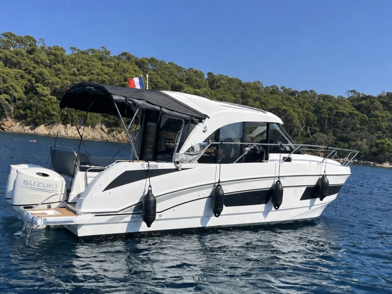 Noleggio a Six-Fours-les-Plages – Bénéteau Antares 9 OB su SamBoat