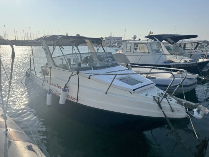 Noleggio barche Murena Murena 599 a Marina di San Foca su Samboat