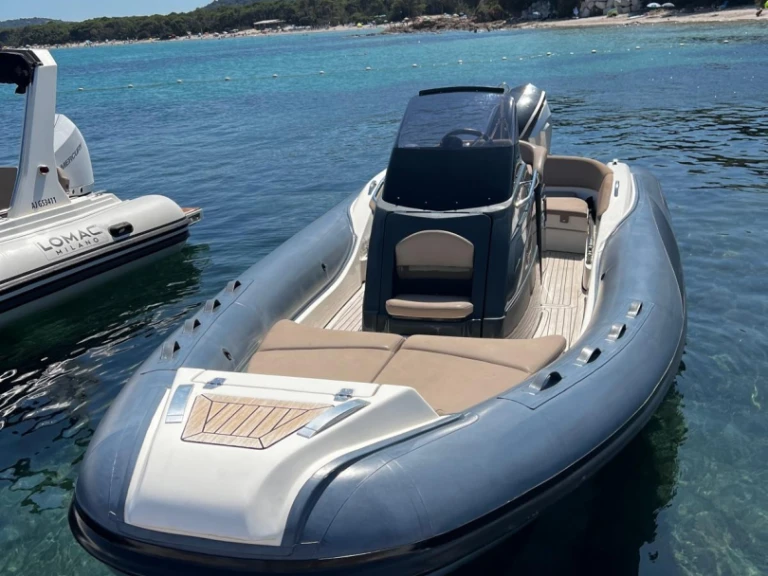 Noleggiare una Lomac Adrenalina 7.0 a Golfe de Pinarellu
