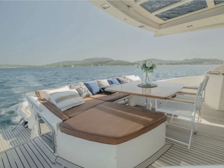 Noleggio Yacht di lusso con o senza skipper Absolute a Golfe de Saint-Tropez