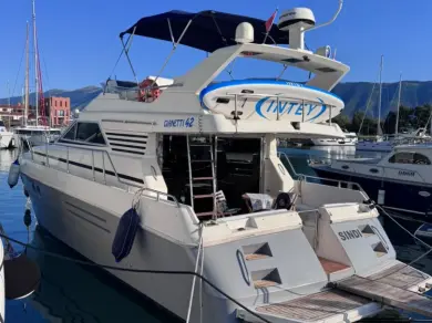 Noleggio Barca a motore a Rrethi i Vlorës – Ferretti Altura 39