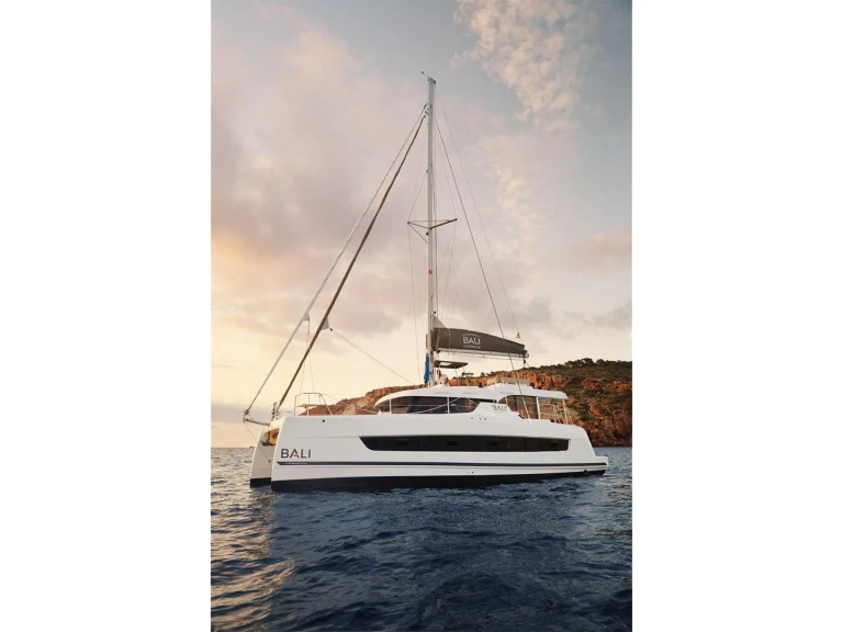 Noleggio Catamarano Bali con patente nautica