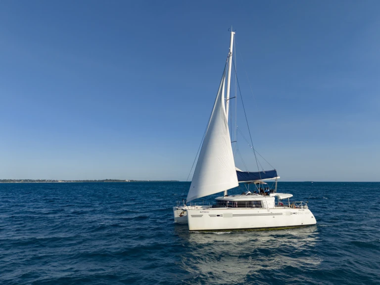Noleggio Catamarano a Zanzibar – Lagoon Lagoon 450 F