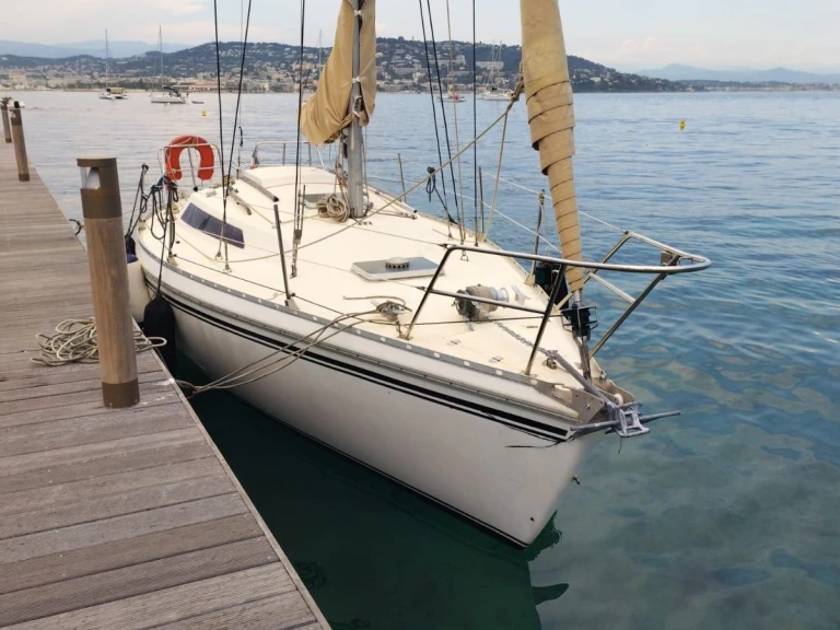 Noleggio a Cannes – Jeanneau Aquila su SamBoat