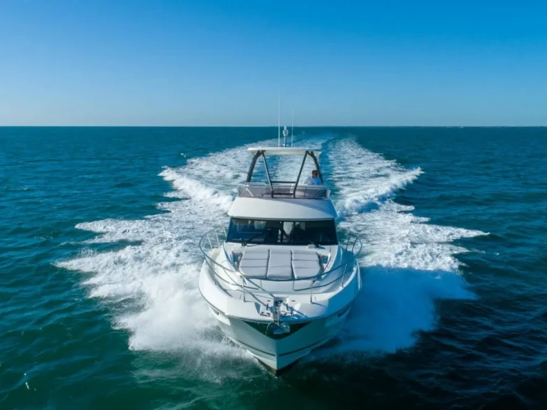 Noleggio Barca a motore con o senza skipper Sunseeker a Zanzibar