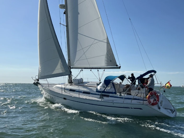 Noleggiare una Bavaria Bavaria 37.2 a Cádiz