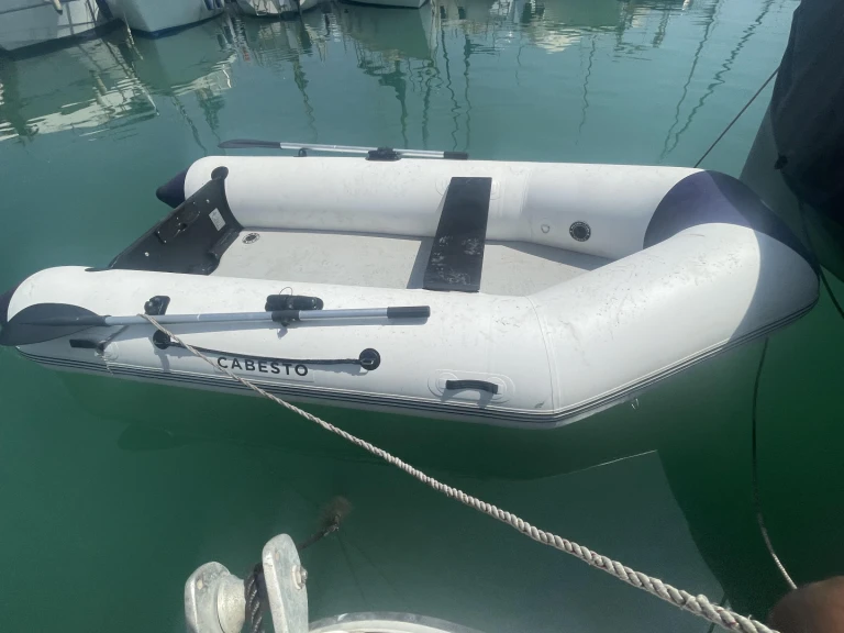 Barca a motore a noleggio a Saint-Laurent-du-Var al miglior prezzo