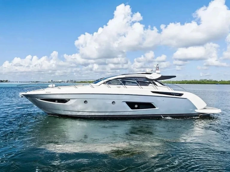Noleggio barche Azimut Atlantis 48 a City of Cape Town su Samboat